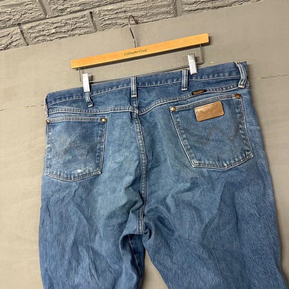 Wrangler Cowboy Cut 13MWZPW Mens Jeans 42x34 Medium Wash Blue Straight Leg Denim